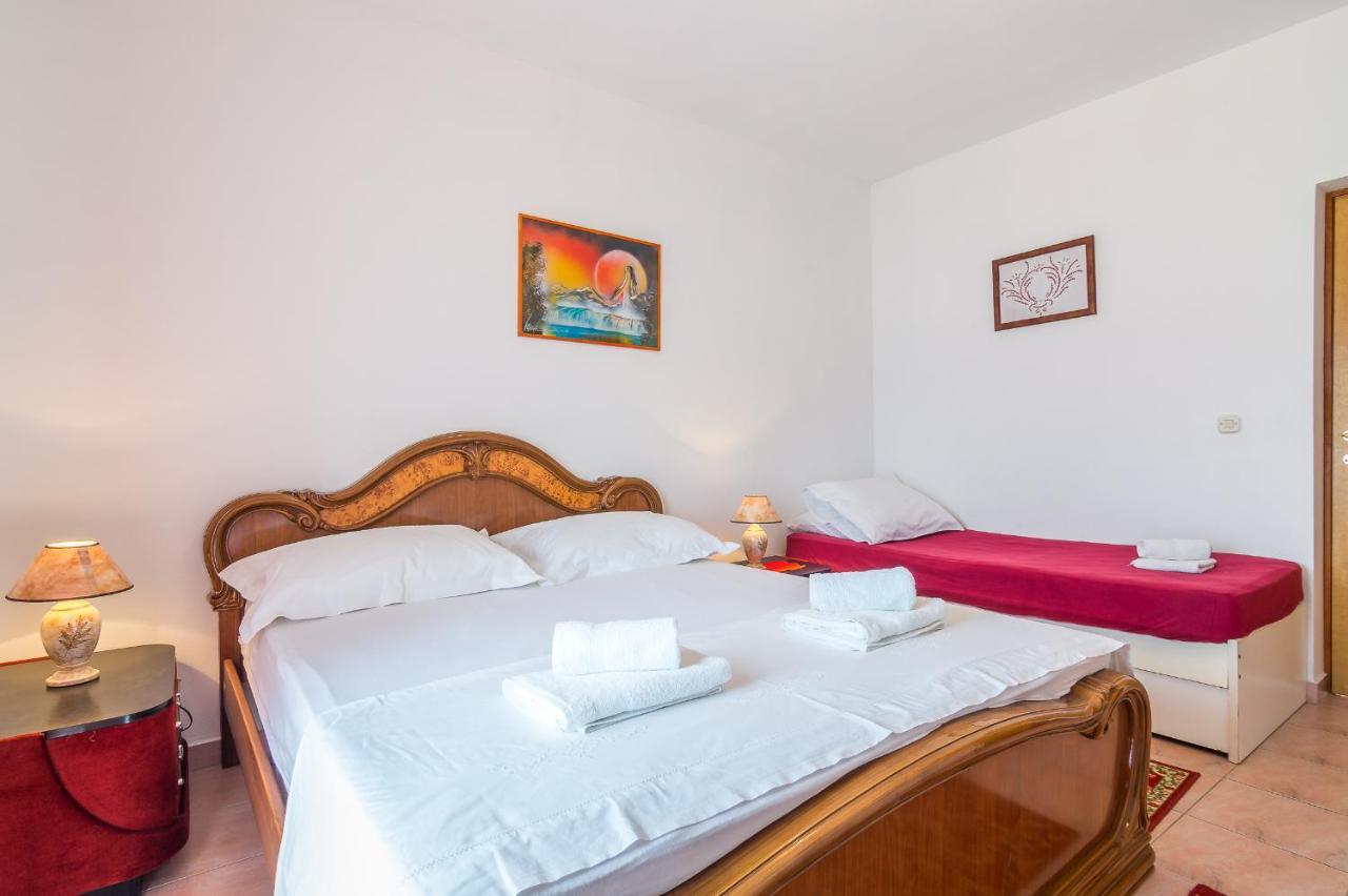 Cheap Apartment Tanja Трогир Экстерьер фото