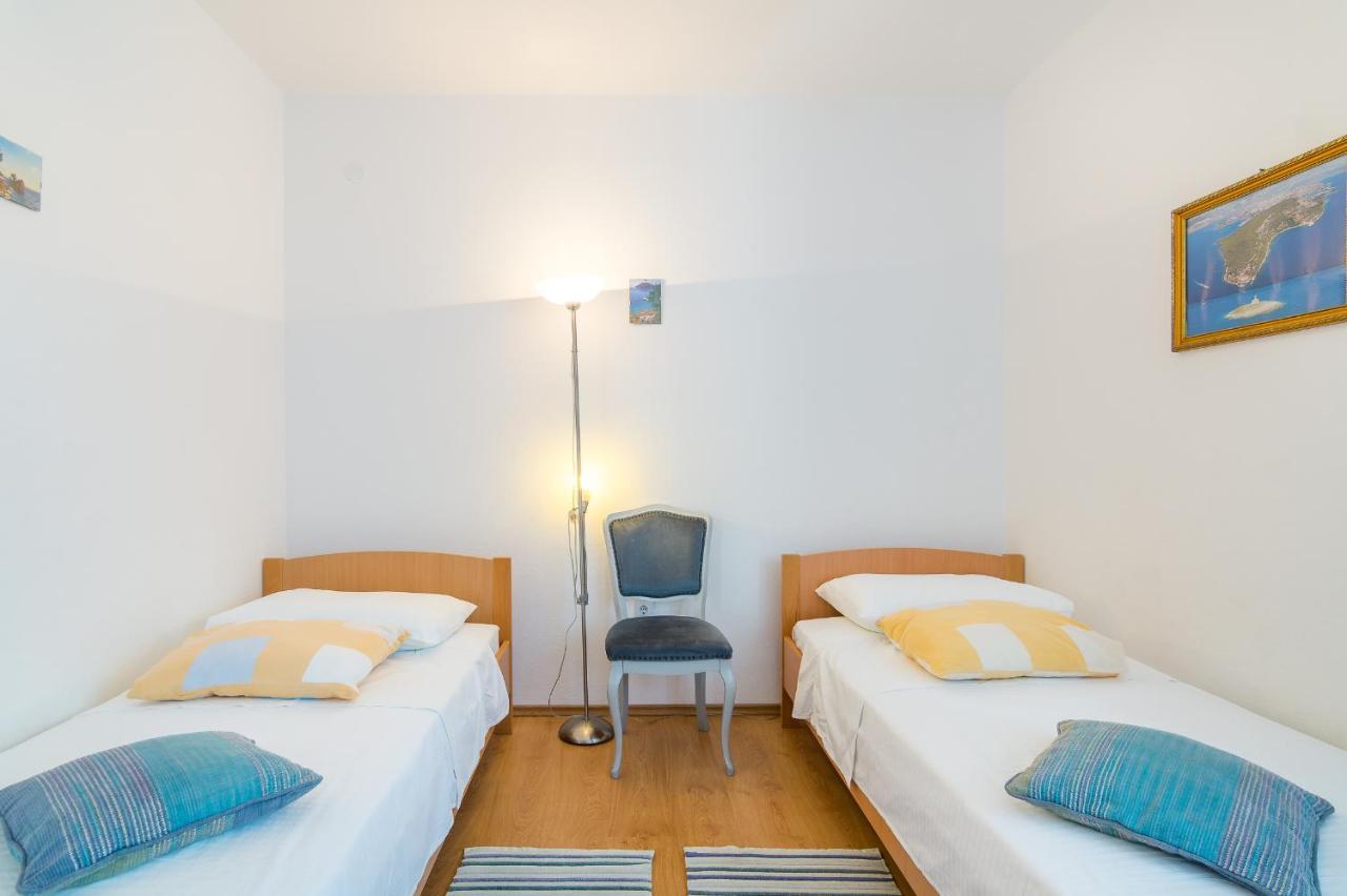 Cheap Apartment Tanja Трогир Экстерьер фото