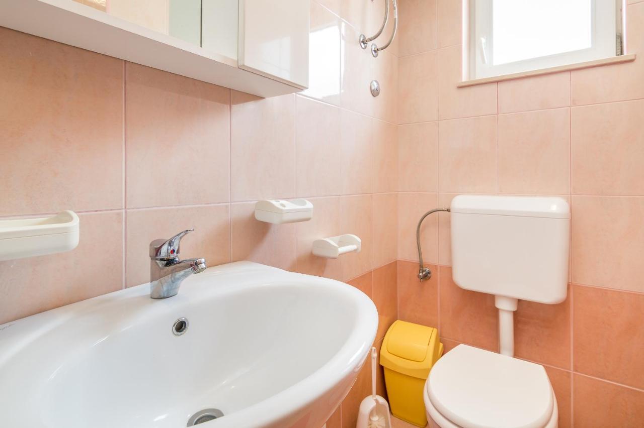Cheap Apartment Tanja Трогир Экстерьер фото