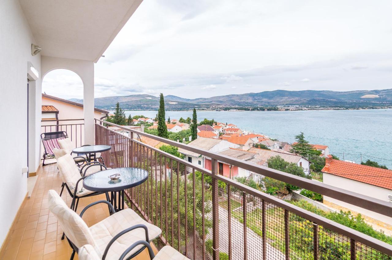 Cheap Apartment Tanja Трогир Экстерьер фото