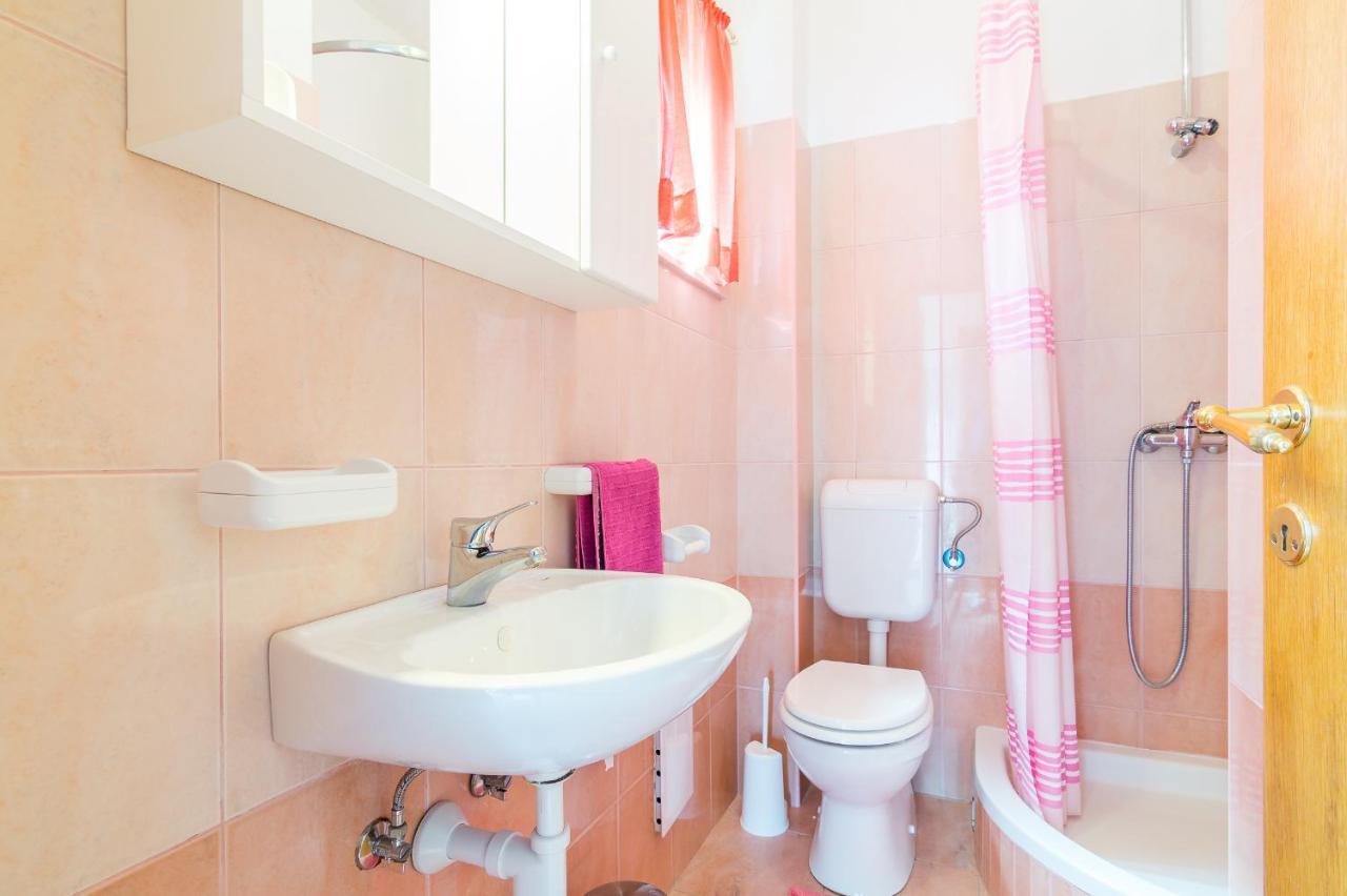 Cheap Apartment Tanja Трогир Экстерьер фото