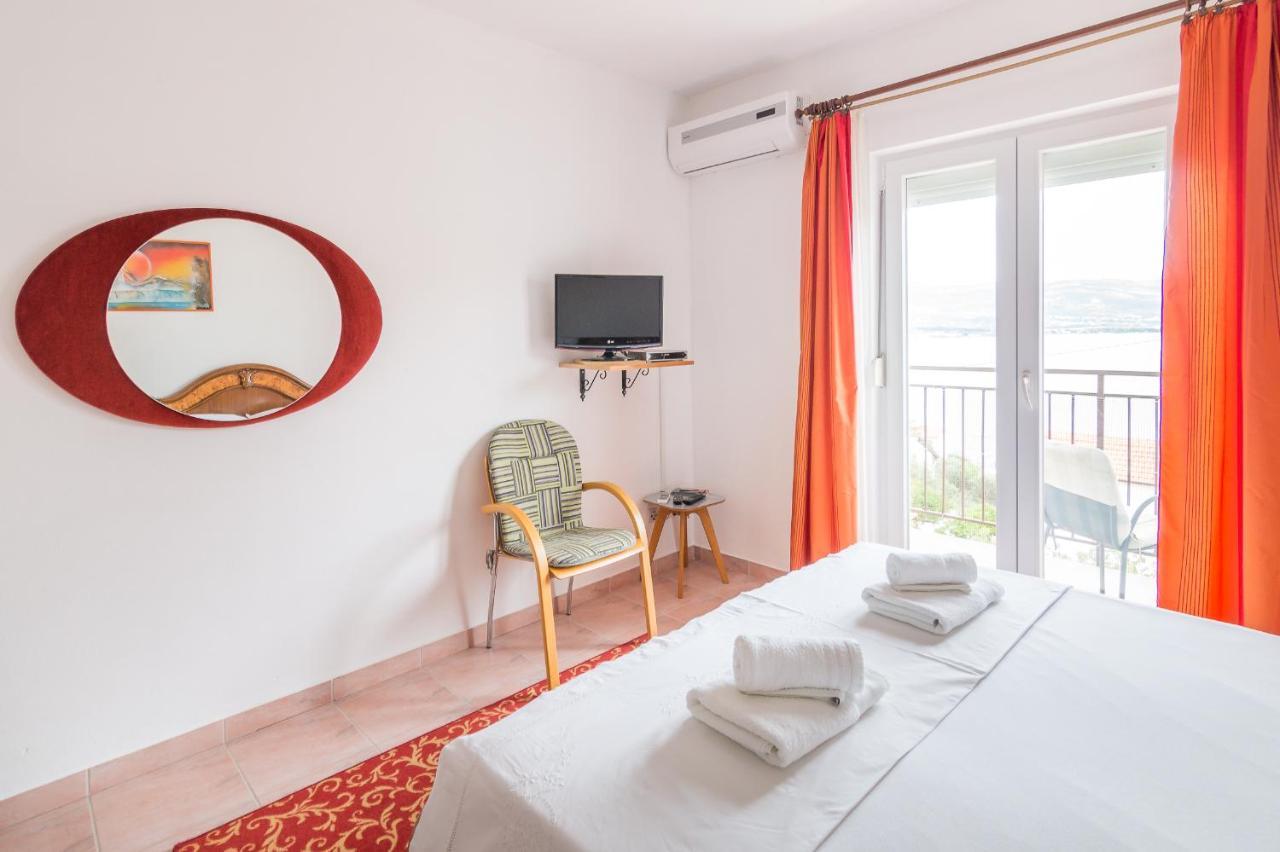Cheap Apartment Tanja Трогир Экстерьер фото